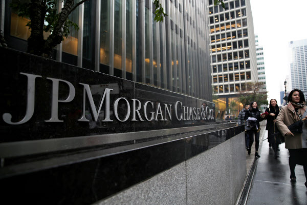 JPモルガンCEO「銀行危機はまだ終わってない、危機が去っても反動が何年も続く！」