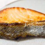 「焼き鮭の皮」は栄養たっぷり！管理栄養士が解説するその効能とは？