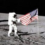 「アポロが月に行ったは嘘」 信じる若者たち