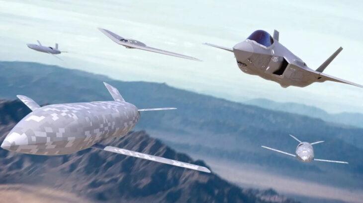 米軍、AI無人戦闘機1000機配備計画、有人機と共に飛行