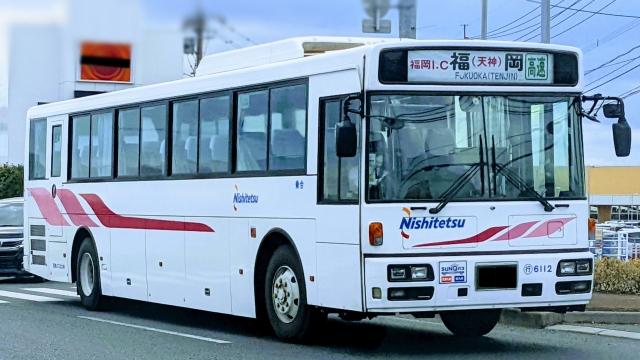 バス運転手「減便で月給が25万円→15万円になった。40万円かけて大型免許を取ってもこの賃金じゃ新人も来ない！」