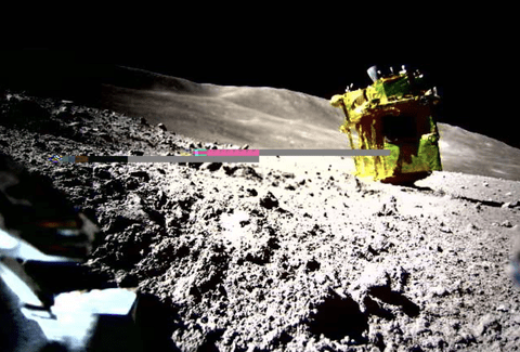 【朗報】月探査機「SLIM」、通信確立に成功し運用を再開