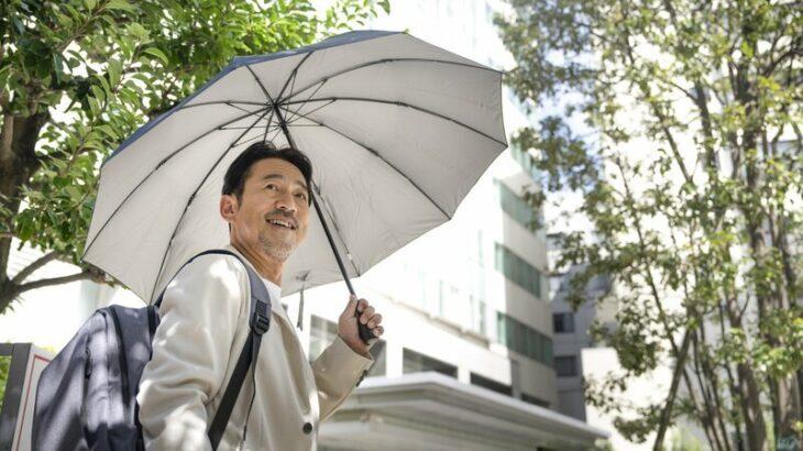 【日傘】おじさんの「メンズ日傘」に賛否両論、猛暑で汗だくでも我慢する否定派の言い分が“昭和時代”すぎた