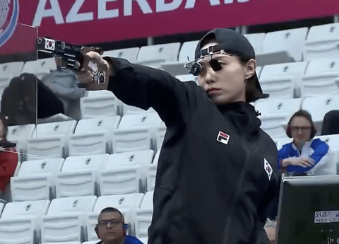 【朗報】韓国の射撃の女子選手がかっこよすぎると話題に