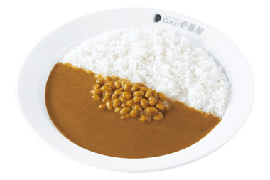 カレーに納豆いれるとおいしいのにやってる人少ない