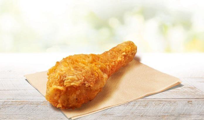 KFC「助けて！値上げしてクーポンで安く見せる作戦が失敗して純利益が33％減になっちゃったの。なんでお前らウチのチキン食べないの！？」