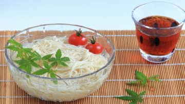 夏の夕食に「そうめん」はあり？それともなし？