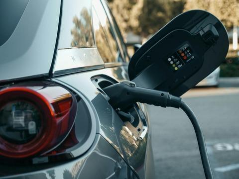 2035年までにガソリン車の販売が禁止されるという事実