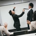 【悲報】弊社、労基にチクった人物が名乗り出るまで会議室に籠もるも誰も名乗り出ず昼休み突入ww