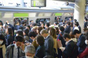 東京勤務なんだが車通勤と電車通勤ってどっちが良いの？？？？？