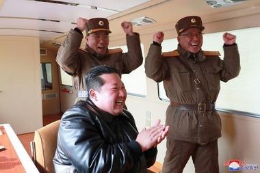 北朝鮮､韓国とつながる道路を爆破ｗｗｗｗｗｗｗｗ