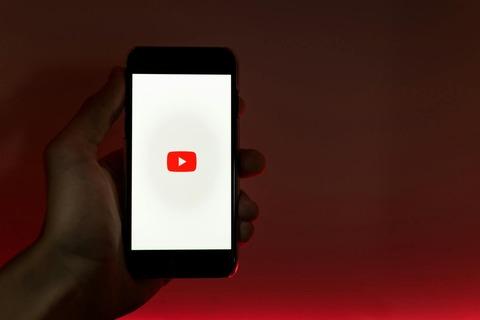 YouTubeが突然サービス終了した世界←これ