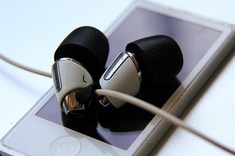 【令和最新版対決】WALKMAN（SONY）vs iPod（Apple）←最終的にはどっちが勝ったの？