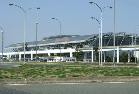 福岡空港「博多まで2分、天神まで5分です」←これを他県が真似しない理由