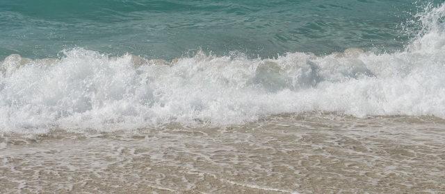 人間全員が腰まで海に浸かったら海水面はどれだけ上昇するのか