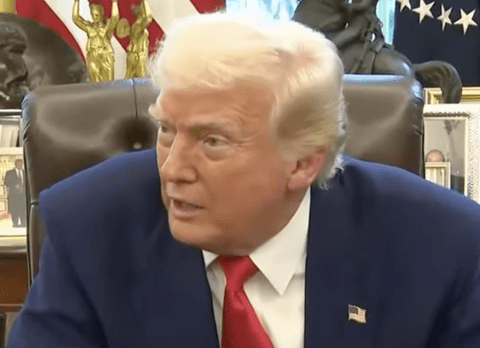 トランプ「中国で建ててきたiPhone工場を何年も我慢してきた。インドではなく米国に工場を建ててほしい」