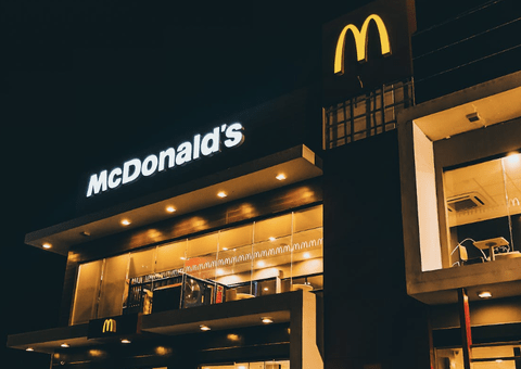 日本マクドナルド、レジ袋の素材をバイオプラ95％へ変更。有料化は終了