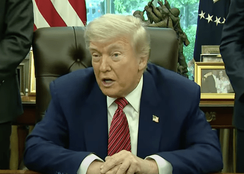 【悲報】トランプ「iPhoneを米国で製造しないとAppleは25%の関税を支払うことになる」