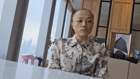 【悲報】与沢翼さん、秒速でガリガリに痩せてしまう