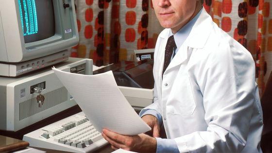 【医療xAI】AIは94.9％の精度で病状を診断できるが人間がAIを使うことで34.5％まで精度が急低下する
