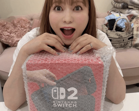 【朗報】中川翔子所属事務所「該当のゲーム機については中川の友人が妊娠のお祝いにと譲ってくれたものです」