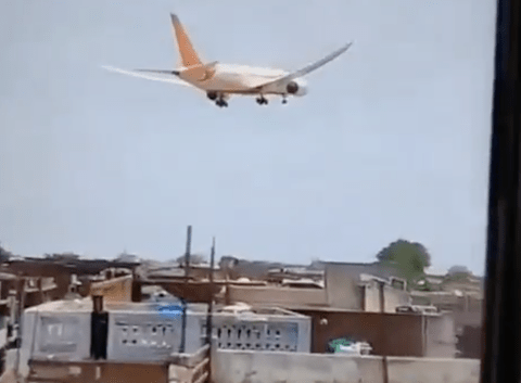 【速報】インドで旅客機が市街地に墜落。とんでもないことになる