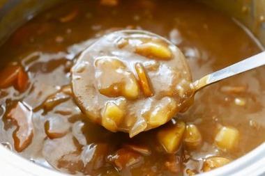 【悲報】ワイが作ったカレー､一晩寝かせたらなんか変な臭いがする😭