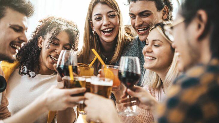 【酒】Z世代がついに飲み始めた　アルコール消費が急上昇