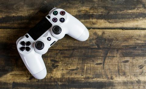 【悲報】プロゲーマーワイ、婚約が破談に