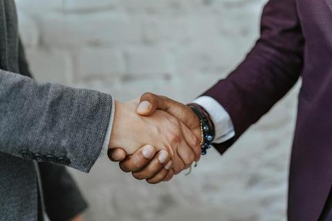 10年前の日本人が考えてた外国人との共生社会ってちゃんと教育受けた先進国からの外国人が増える社会やったよな