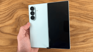 サムスンの新型折りたたみスマホ｢Galaxy Fold 7｣のレビュー･評判まとめ 購入した人は薄さ･軽さに感動