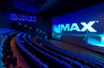 映画館が観客のマナー違反で異例の謝罪｢最前列の男性がスマホ画面を点灯させ続けた｣｢注意されてもやめず｣