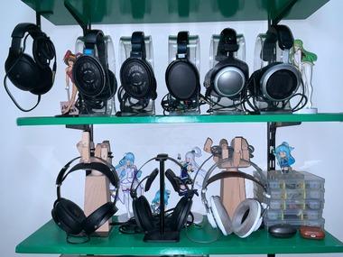 ヘッドホンどこの使ってる？バカ「AKG」アホ「BOSE」ゴミ「SONY」