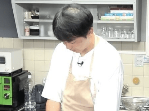 【画像】かまいたち濱家のハゲ方、ヤバすぎる