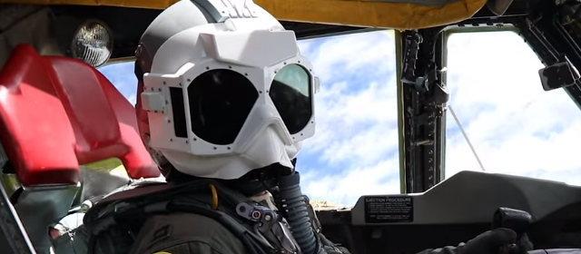核攻撃を行う爆撃機パイロットは特殊ゴールを着用する
