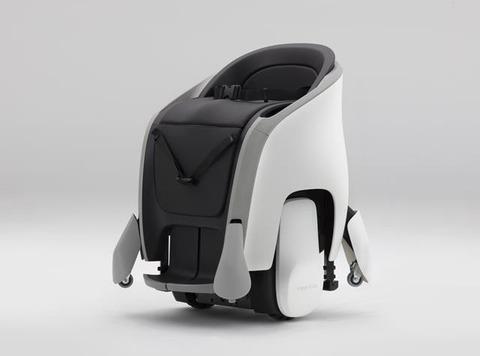 ホンダ、手を使わないモビリティ「ユニワン」事業化決定