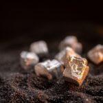 【まじか】中国、レアアース「武器化」で自滅へ。日本が南鳥島開発で資源覇権を握る日