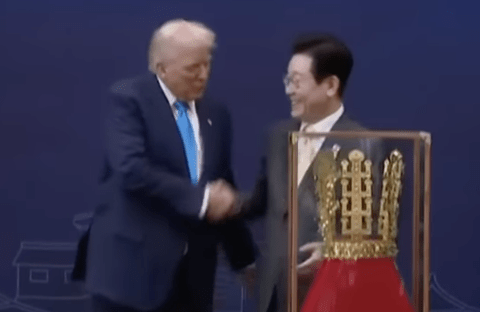 【悲報】韓国兄さん、アメリカに3500億ドル(約53兆円)投資で合意。2000億ドルは現金で…