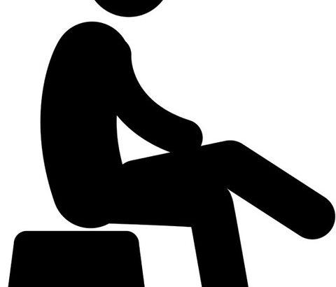 「足を組むんじゃない」と先生から注意されて…… 礼儀の話かと思いきや、背筋がゾッとする怖い話だった