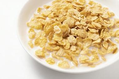 朝食がコーンフレークのご家庭www