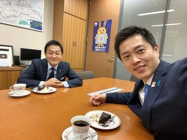 維新の吉村代表､国民民主の玉木代表に自民との連携求める｢決断は今しかない｣ 玉木代表｢内閣に入ってもできないことはある｣
