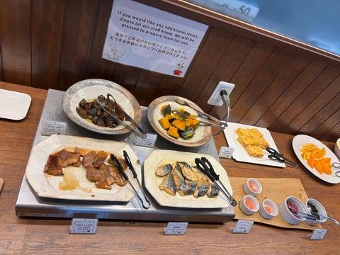 【画像】北海道の一泊7000円のビジホ飯がこちら