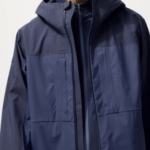 【悲報】UNIQLOのブロックテックパーカの価格、限界突破ｗｗｗｗ