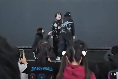 【動画】バンダイナムコフェス2025in上海､大槻マキが歌唱中に強制退場 歌ってる途中で中国政府の指示で｢日本アーティストの演出は全面禁止｣に？