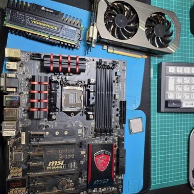 暇だからPC組むんだ