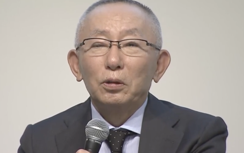 【朗報】ユニクロ柳井氏「新卒社員の初任給を37万円に引き上げる。世界水準ではまだ低い」