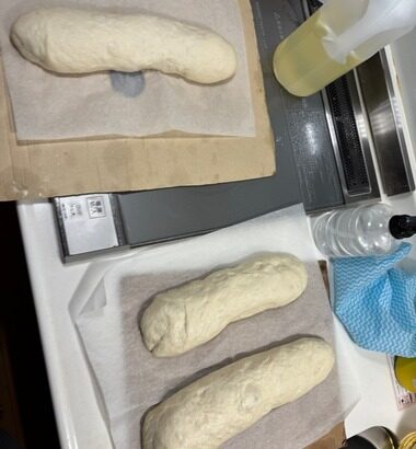 フランスパン焼くンゴ