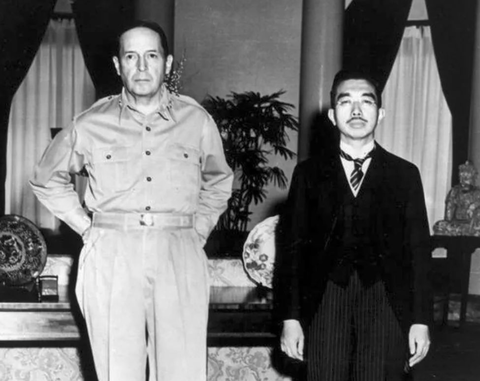 日本の衰退の原因って義務教育のせいだよな。GHQが教育から日本を破壊した