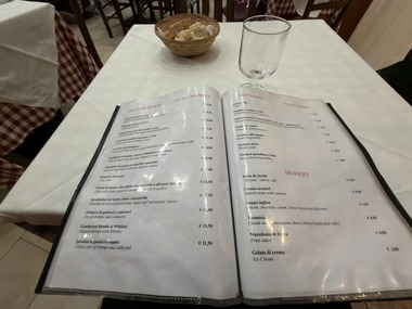 イタリアでイタリア料理食べるよ！