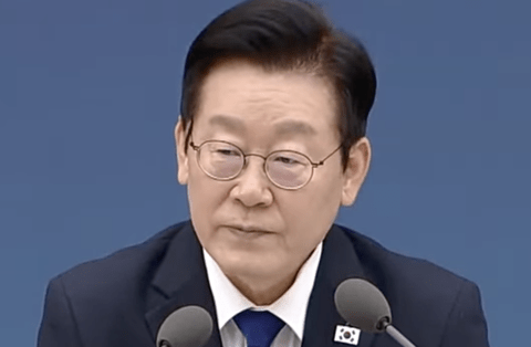 【朗報】韓国大統領「抜け毛は生存の問題だ」治療薬を公的医療保険の適用対象に